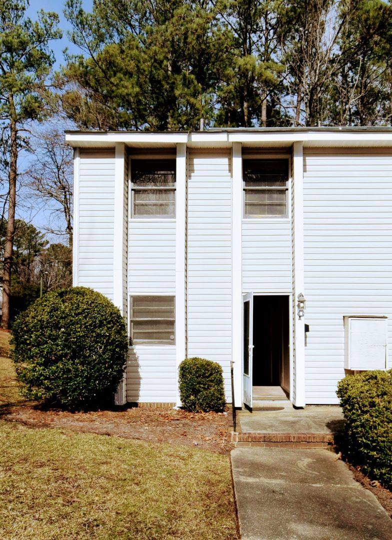 Townhouse for rent at 573 Winding Creek Rd, Fayetteville, NC 28305