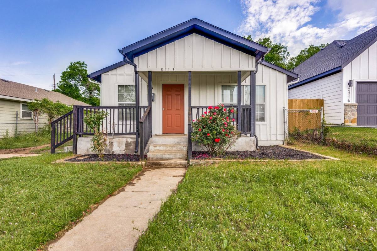 House for rent at 5118 Blackmore Ave, Fort Worth, TX 76107