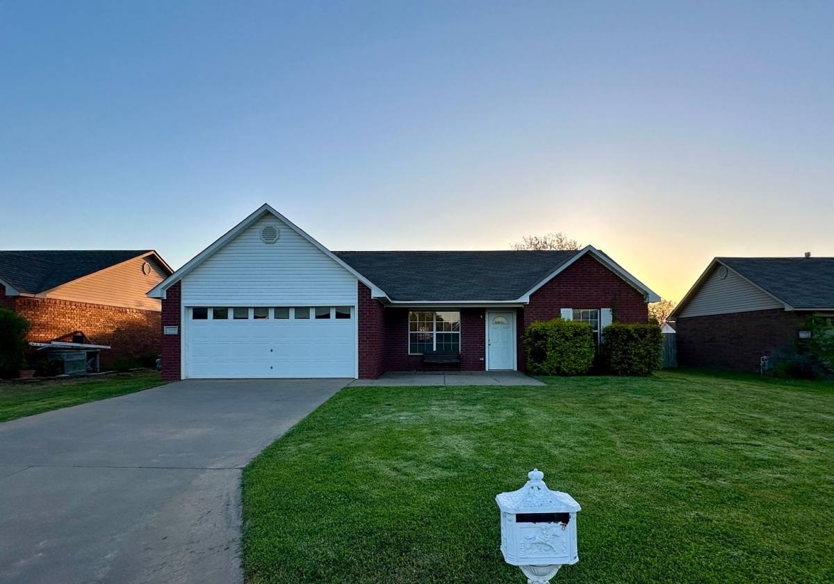 House for rent at 700 S39th St, Van Buren, AR 72956