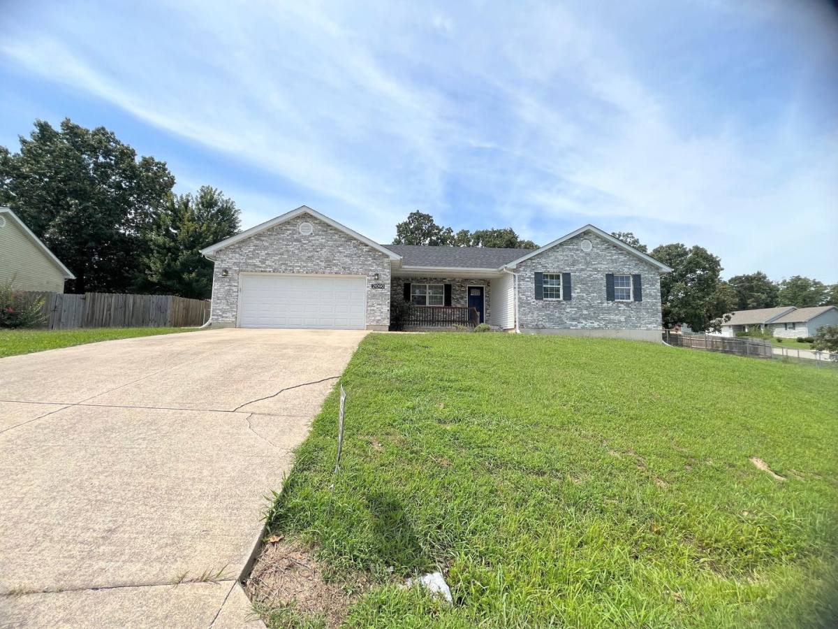 House for rent at 21090 Larson, Waynesville, MO 65583
