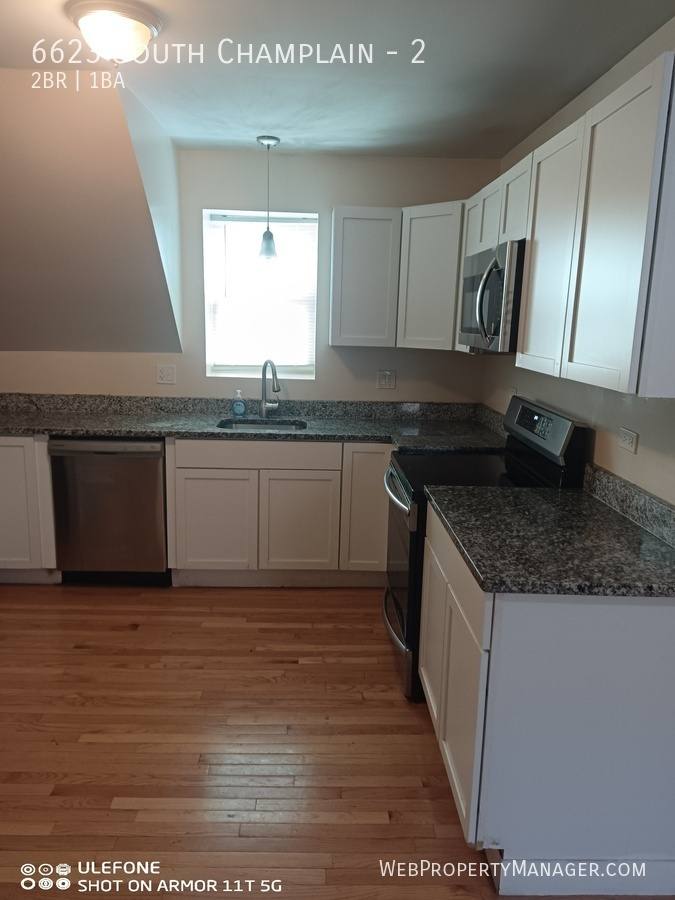 Apartment for rent at 6623 S Champlain #2, Chicago, IL 60637