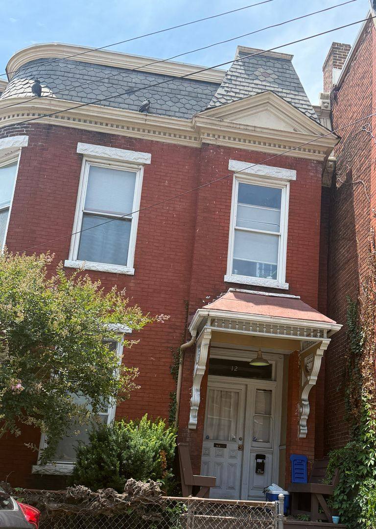 Townhouse for rent at 12 S Harrison St, Richmond, VA 23220