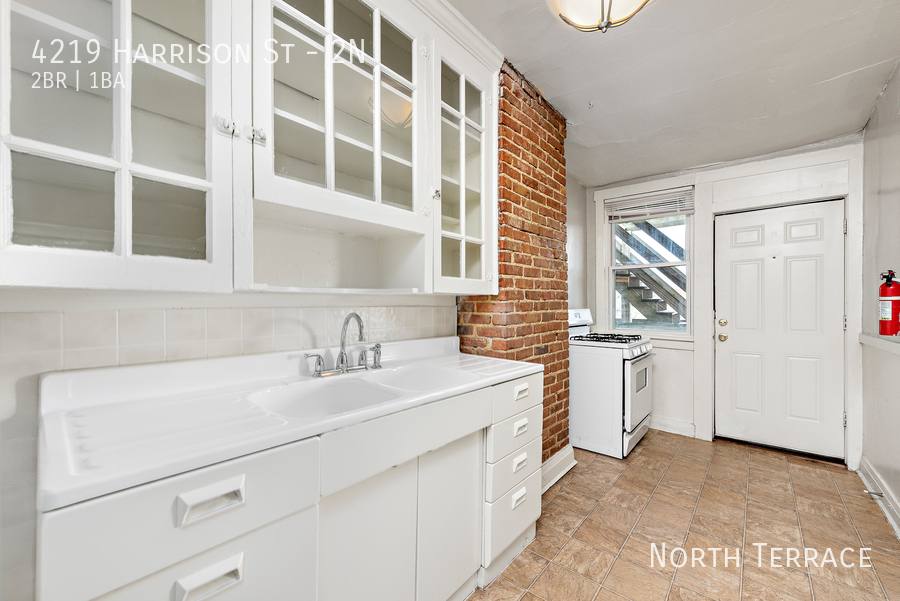 Apartment for rent at 4219 Harrison St #2N, Kansas City, MO 64110