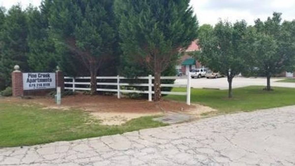 Townhouse for rent at 282 Apperson Dr, Winder, GA 30680