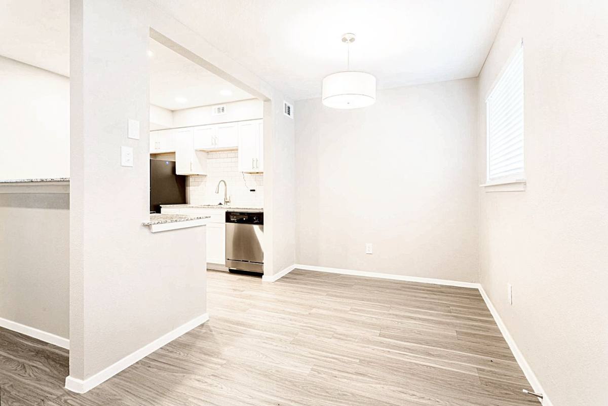 Apartment for rent at 3138 Manor Rd, Austin, TX 78723