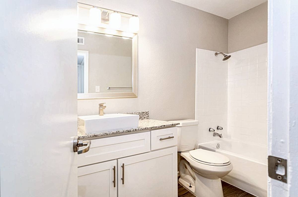 Apartment for rent at 3138 Manor Rd, Austin, TX 78723