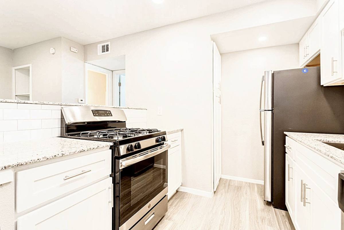 Apartment for rent at 3138 Manor Rd, Austin, TX 78723