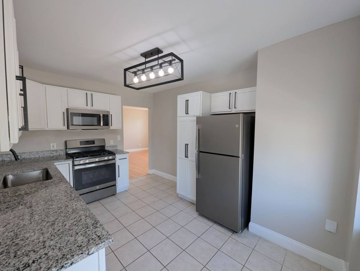 Apartment for rent at 5755-5761 Chippewa St, Saint Louis, MO 63109