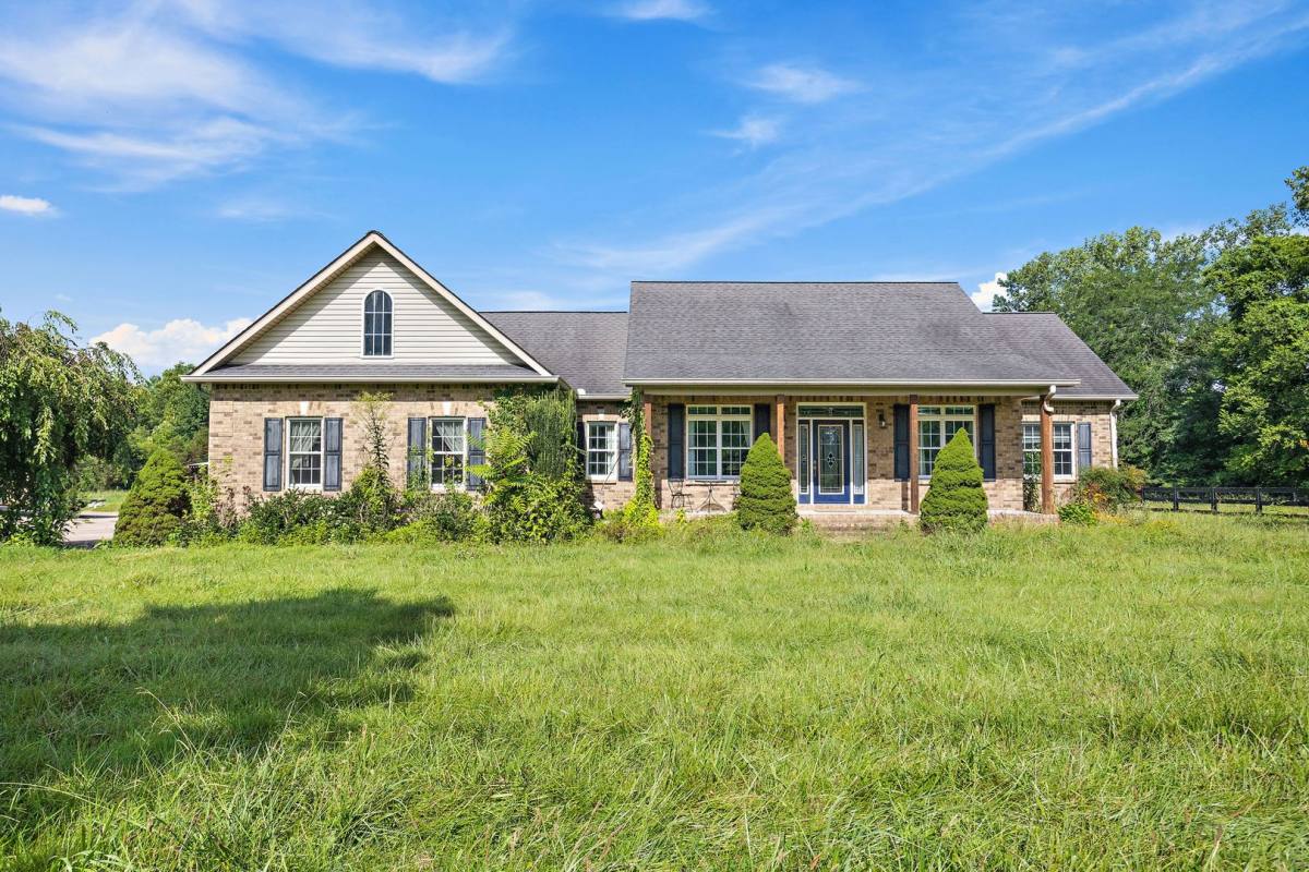 House for rent at 510 Bruce Rd, Dickson, TN 37055