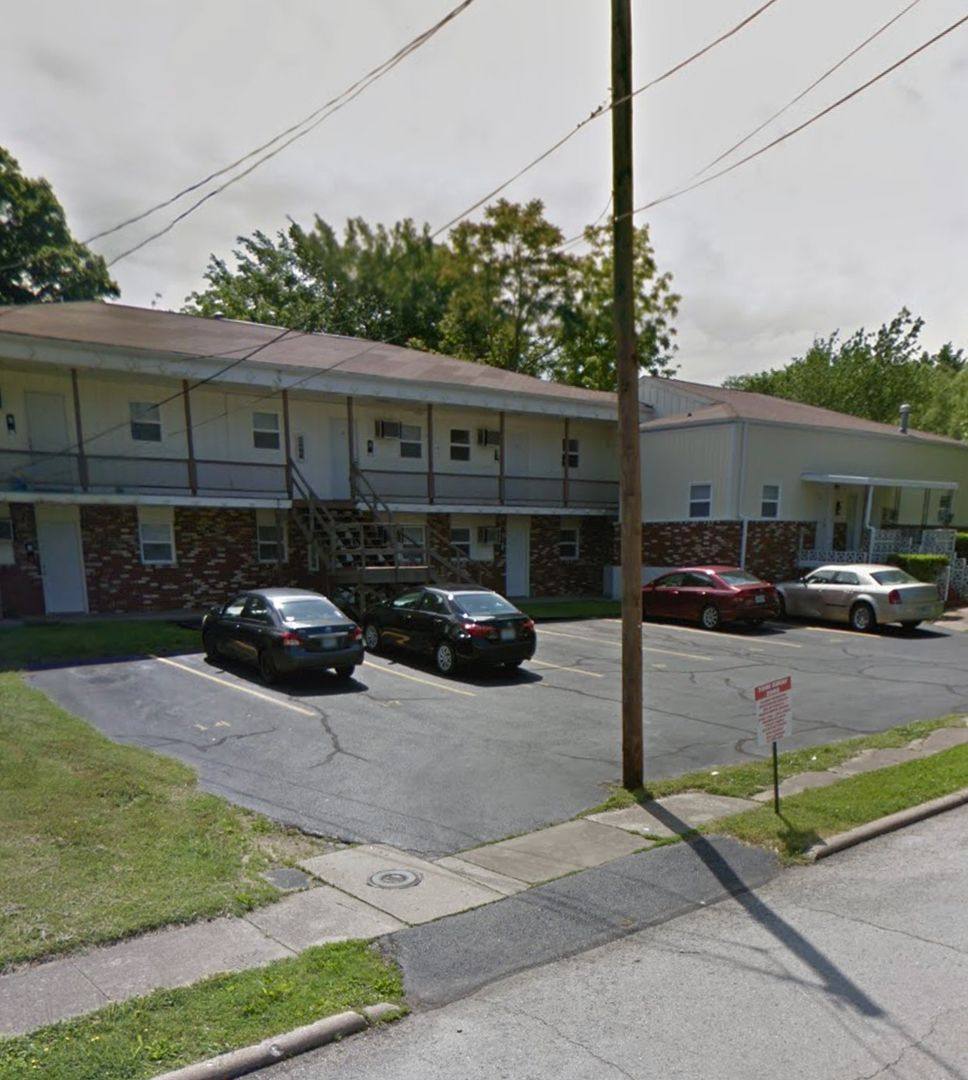 Apartment for rent at 1403 E Elm St, Springfield, MO 65802