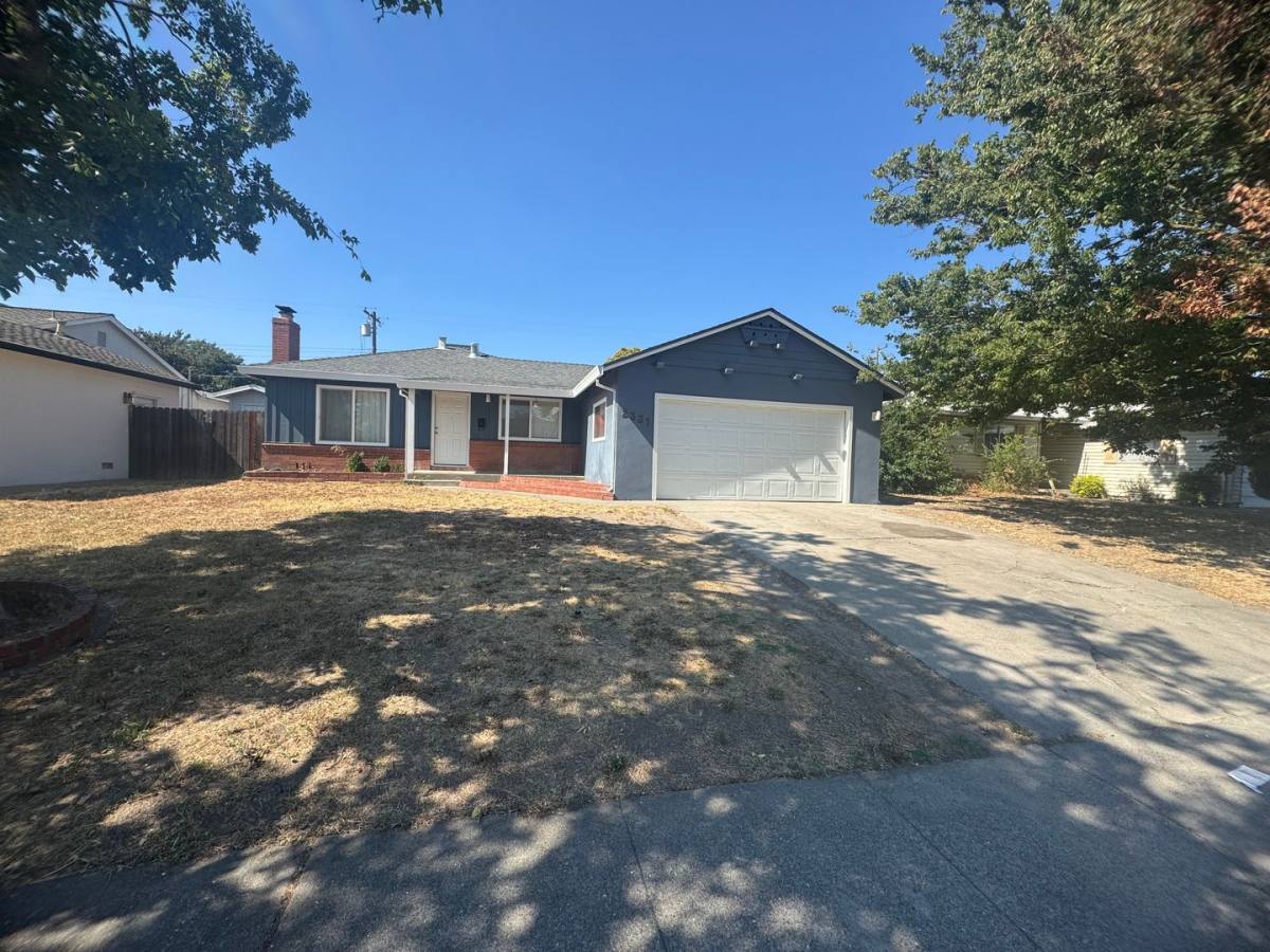 House for rent at 2331 Mangrum Ave, Sacramento, CA 95822