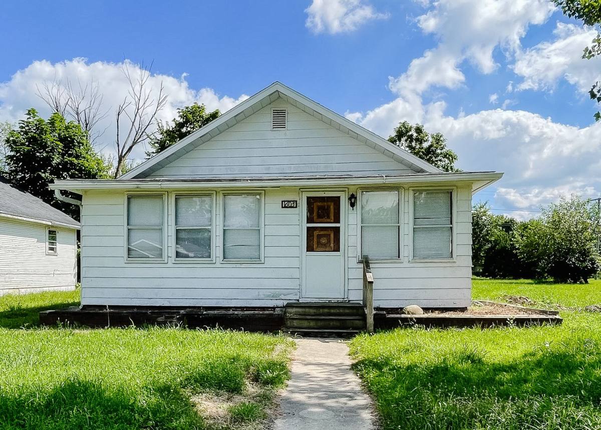 House for rent at 1605 E Butler St, Muncie, IN 47303