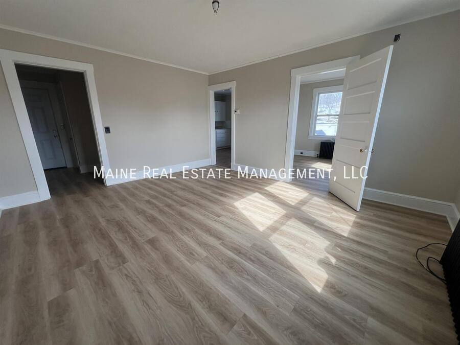Apartment for rent at 101-103 Center St #1, Brewer, ME 04412