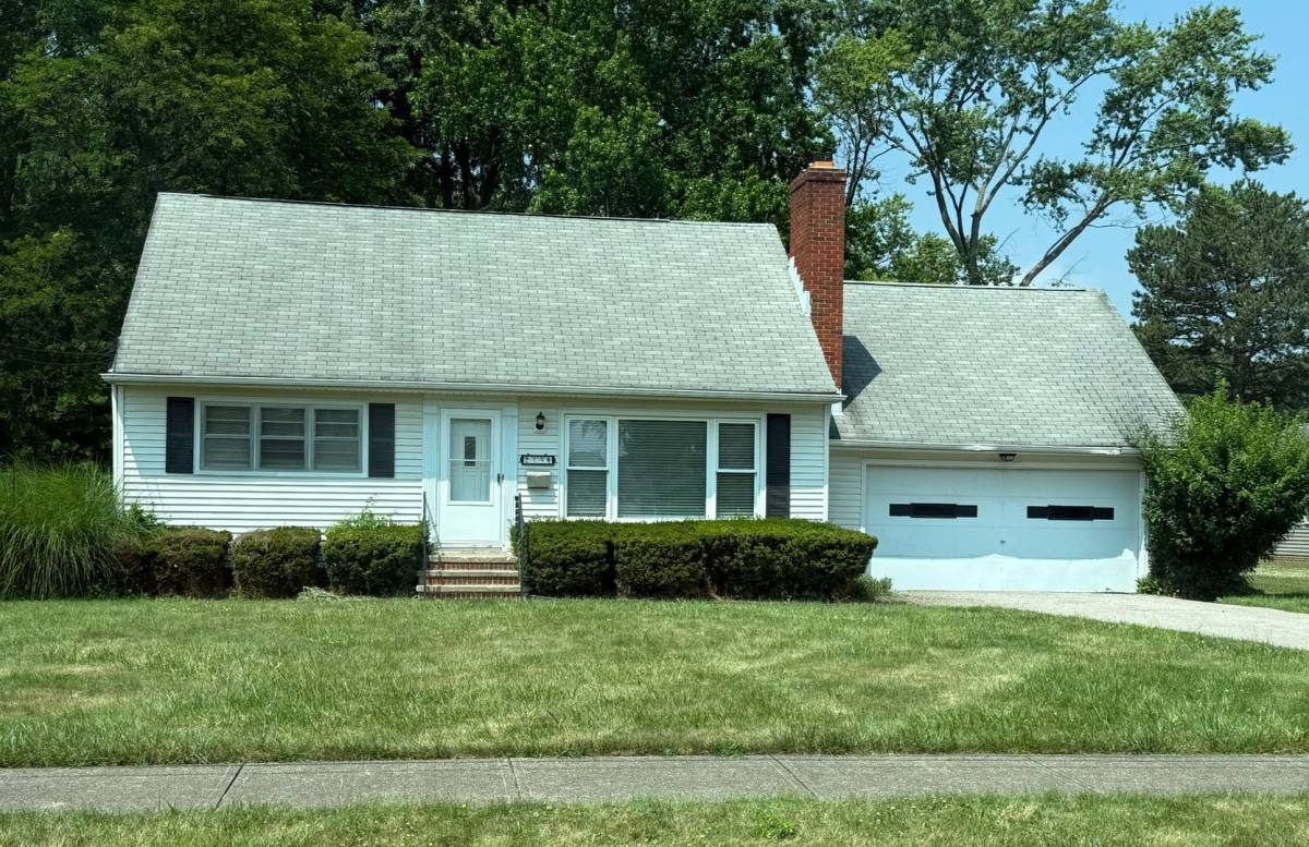 House for rent at 2194 Hawkins Rd, Westlake, OH 44145