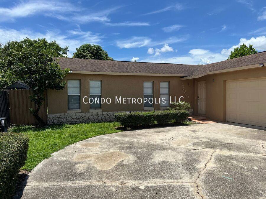 House for rent at 2584 Troubador St, Orlando, FL 32839