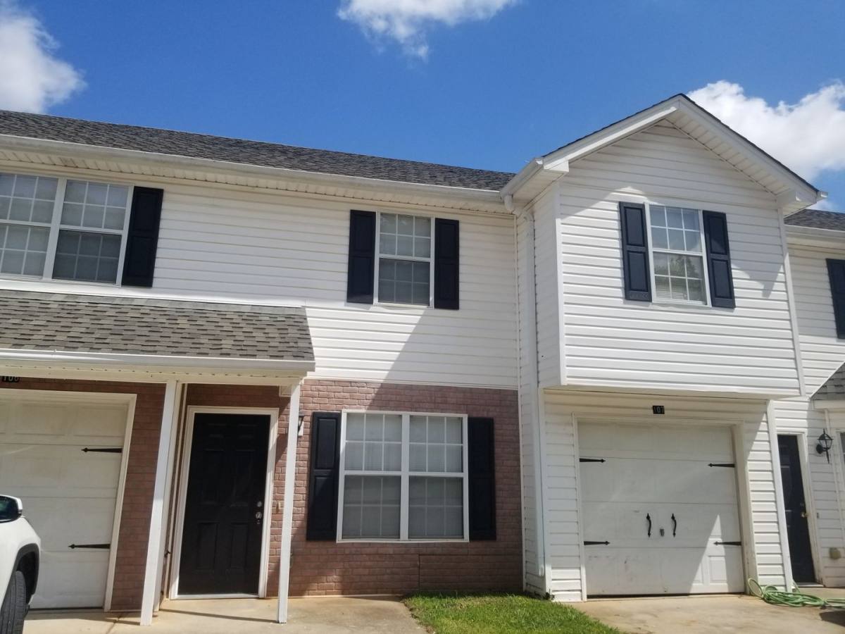 Townhouse for rent at 209 E Wilson St, Villa Rica, GA 30180