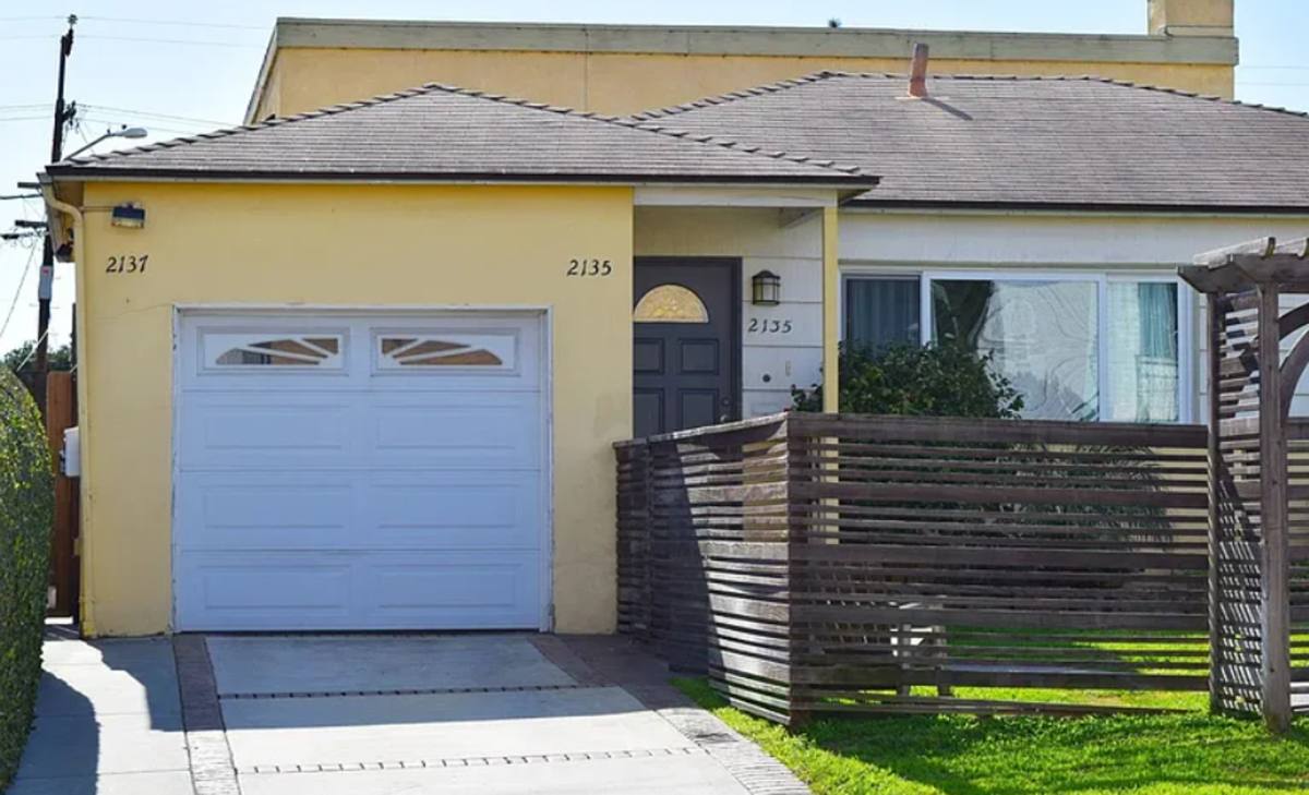 Apartment for rent at 2137 Thomas Ave, San Diego, CA 92109