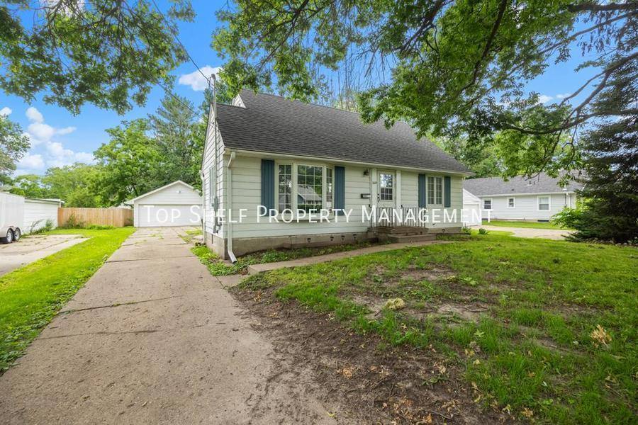 House for rent at 3609 56th St, Des Moines, IA 50310