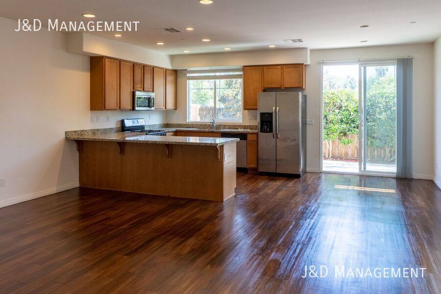 Townhouse for rent at 3150-3172 Bancroft Dr #3164, Spring Valley, CA 91977