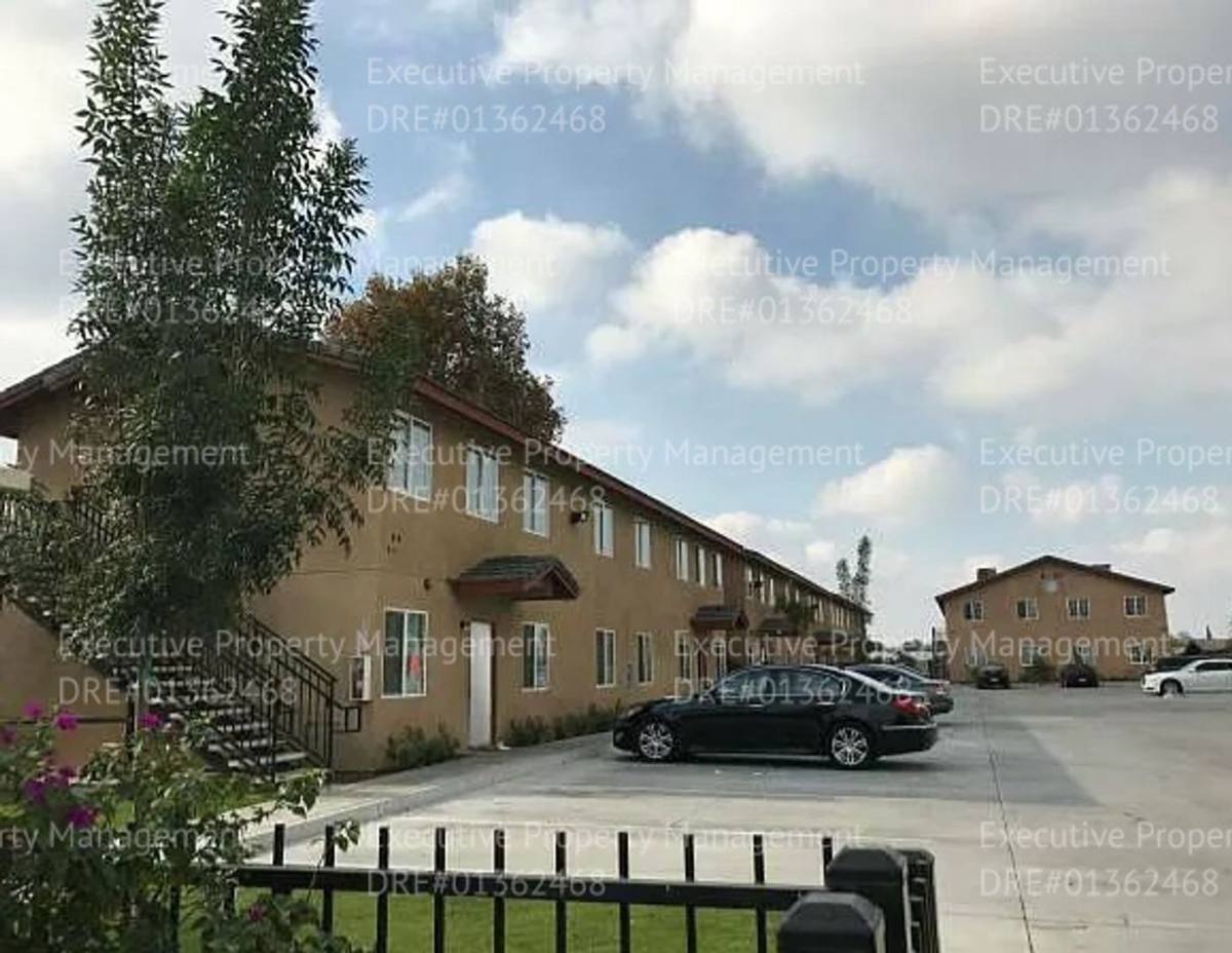 Apartment for rent at 117 N St, Bakersfield, CA 93304