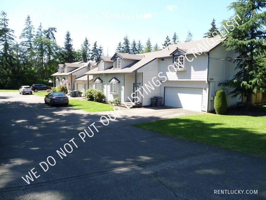 Townhouse for rent at 620 10th St SE #A, Puyallup, WA 98372