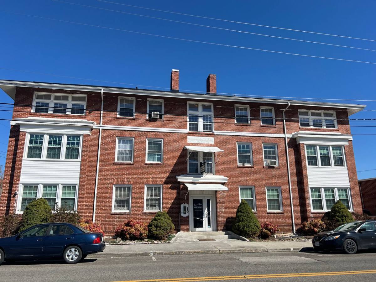 Apartment for rent at 16 3rd St NW, Pulaski, VA 24301