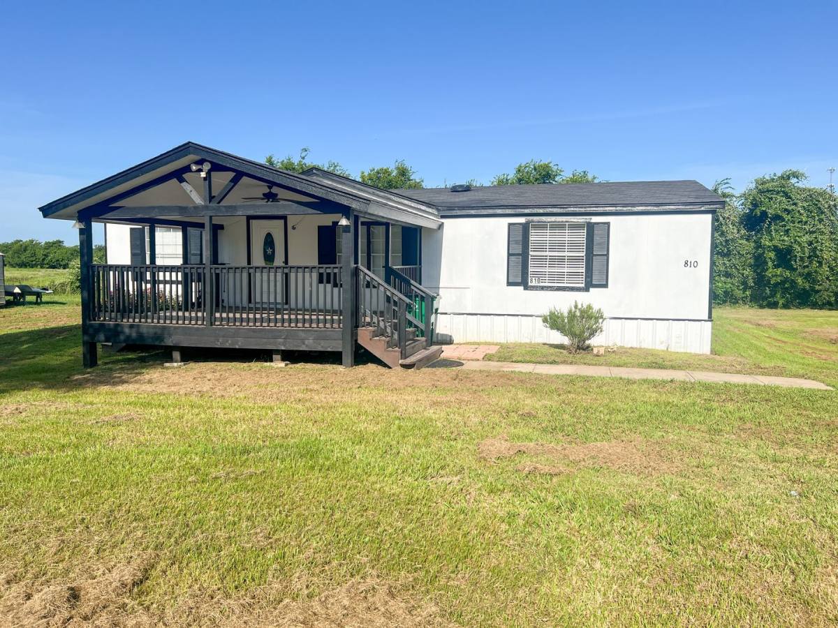 House for rent at 810 Ranchette Dr, Joshua, TX 76058