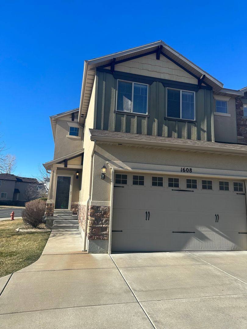 Townhouse for rent at 1608 Hollyhock Circle, Farmington, UT 84025
