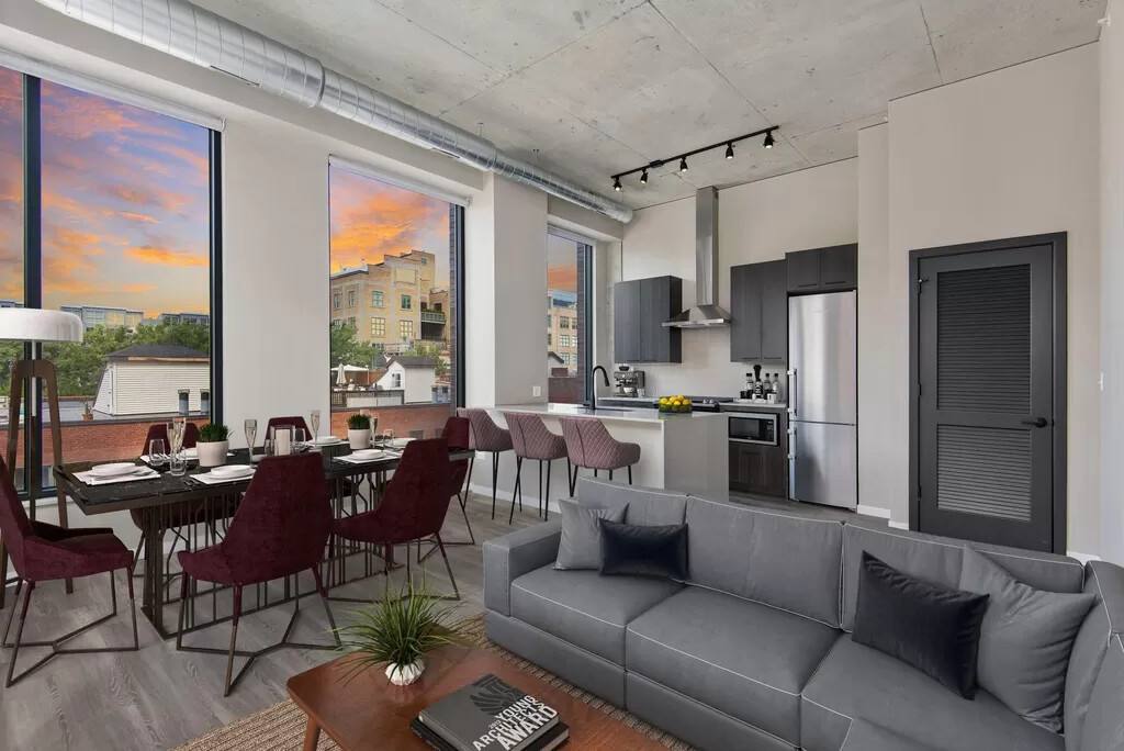 Apartment for rent at 939 W Washington Blvd, Chicago, IL 60606