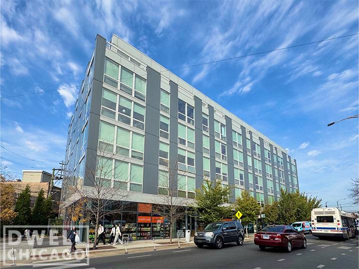 Apartment for rent at 2340 N California Ave, Chicago, IL 60647