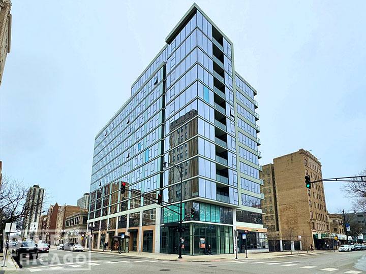 Apartment for rent at 4555 N Sheridan Rd, Chicago, IL 60640