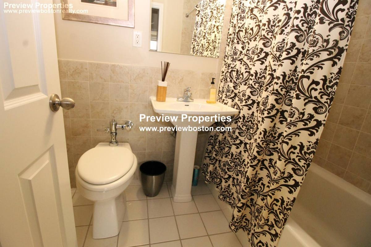 Apartment for rent at 10 Camelot Court, Brighton, MA 02135