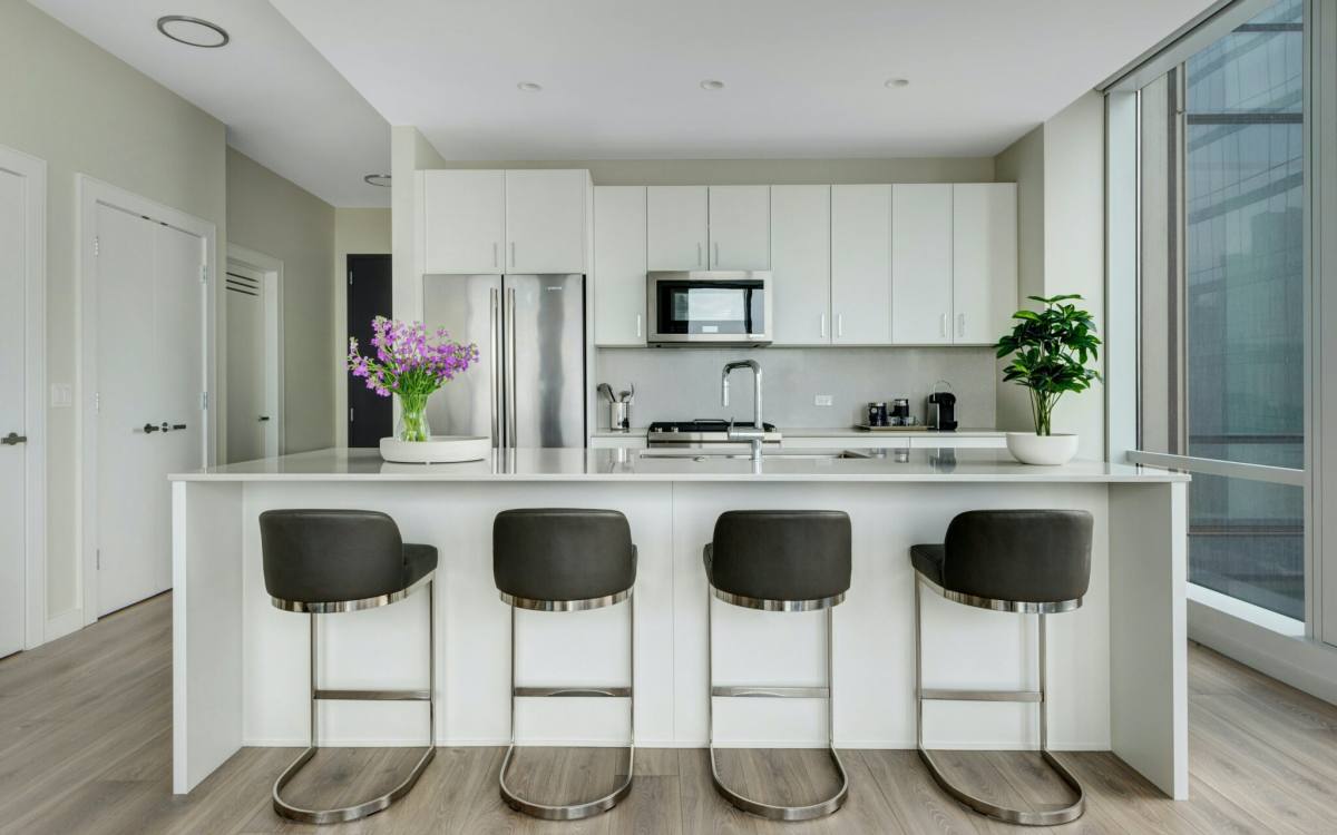 14 W Superior St, Chicago, IL 60654
