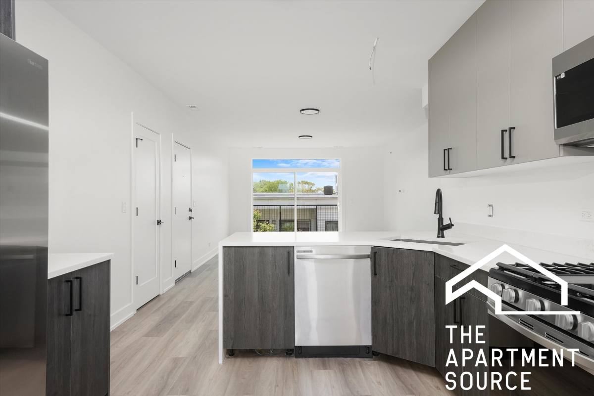 Apartment for rent at 2030 Greenwood St, Evanston, IL 60201