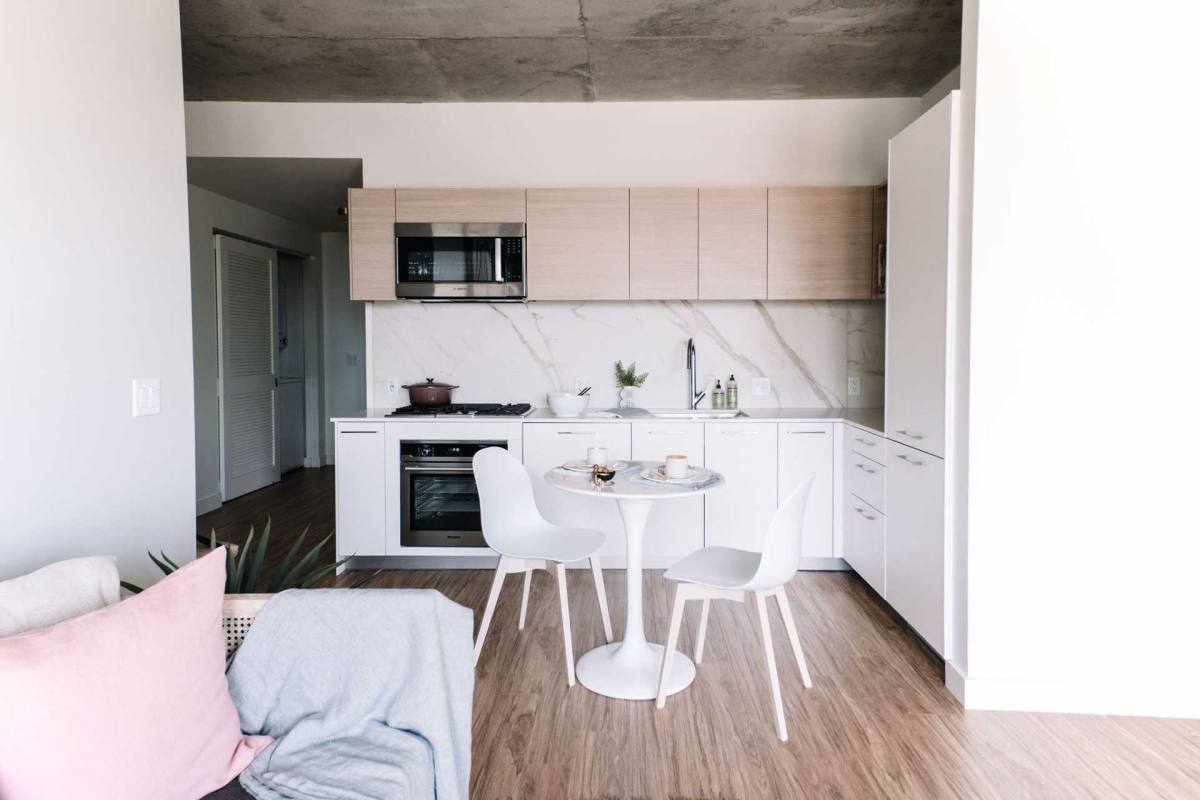 Apartment for rent at 165 N Desplaines St #1210, Chicago, IL 60661