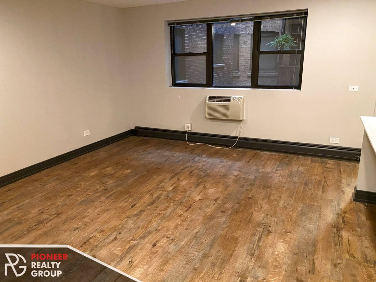 Apartment for rent at 512 W Wrightwood Ave, Chicago, IL 60614