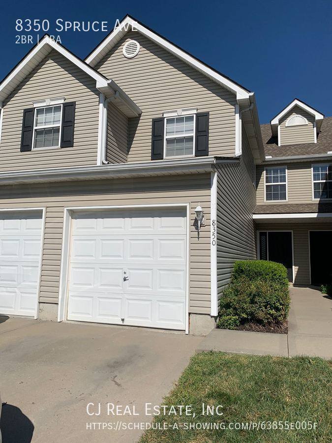 Townhouse for rent at 8350 Spruce Ave, Kansas City, MO 64119