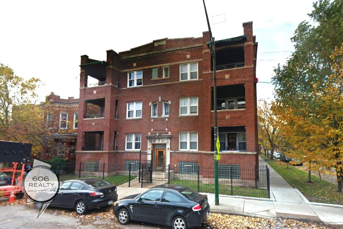 Apartment for rent at 2722 N Kimball, Chicago, IL 60647