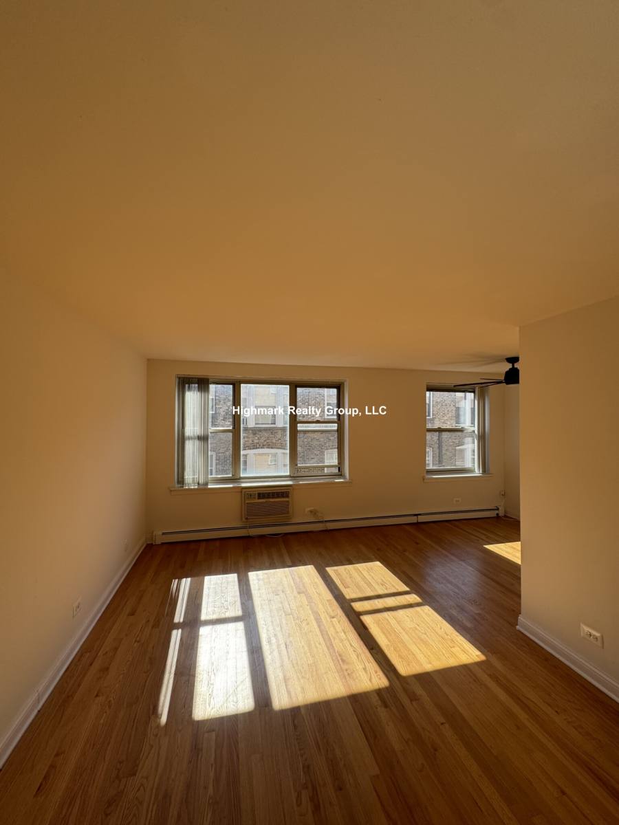 Apartment for rent at 3710 N Pine Grove Ave #518, Chicago, IL 60613