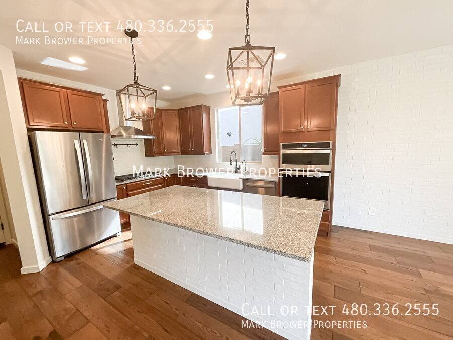 House for rent at 2914 E Sands Dr, Phoenix, AZ 85050