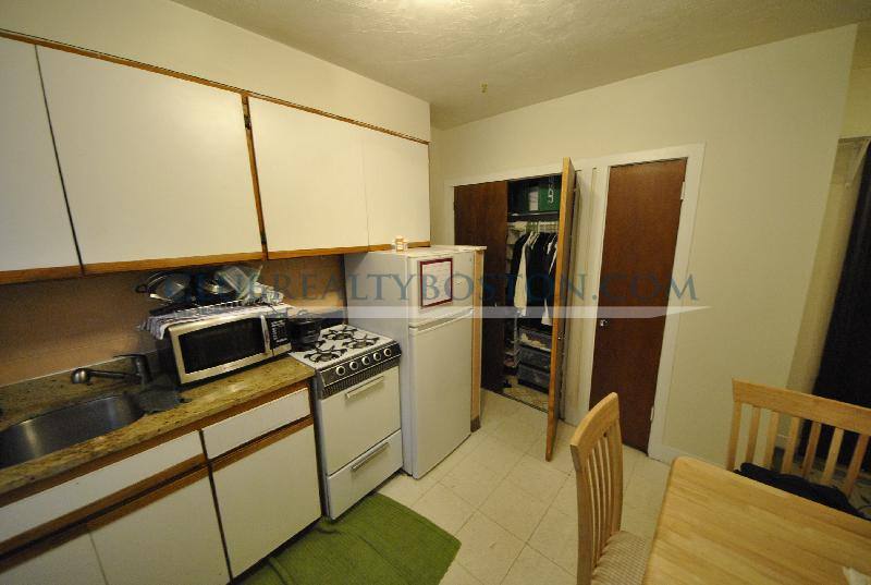 Apartment for rent at 103 Gordon St #9, Allston, MA 02134