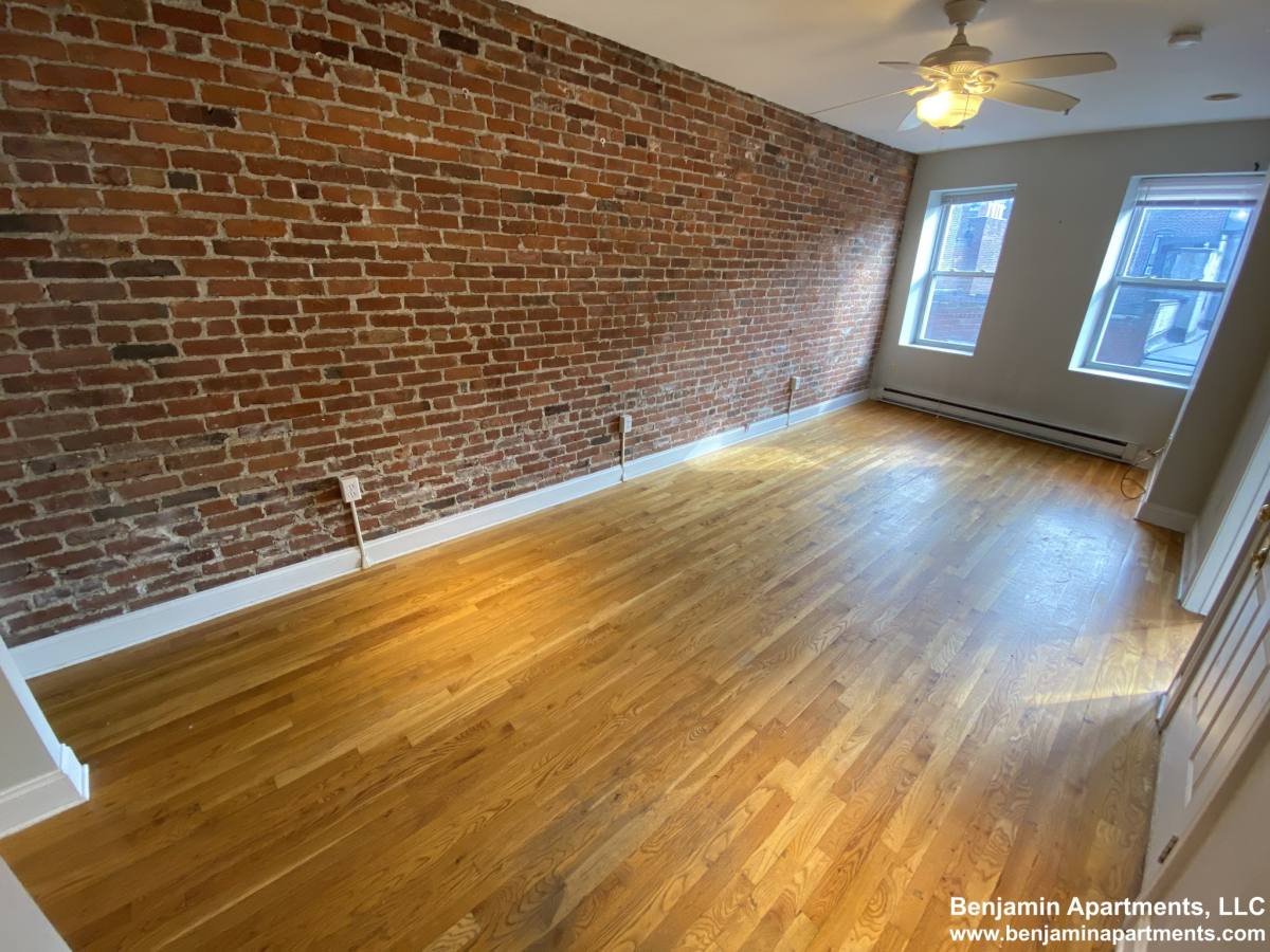 Apartment for rent at 91 Prince St #13, Boston, MA 02113