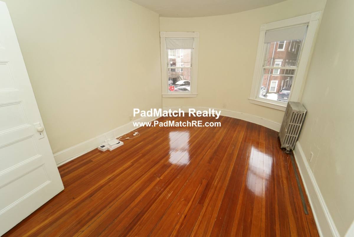 Apartment for rent at 1595 Beacon St #4, Brookline, MA 02446