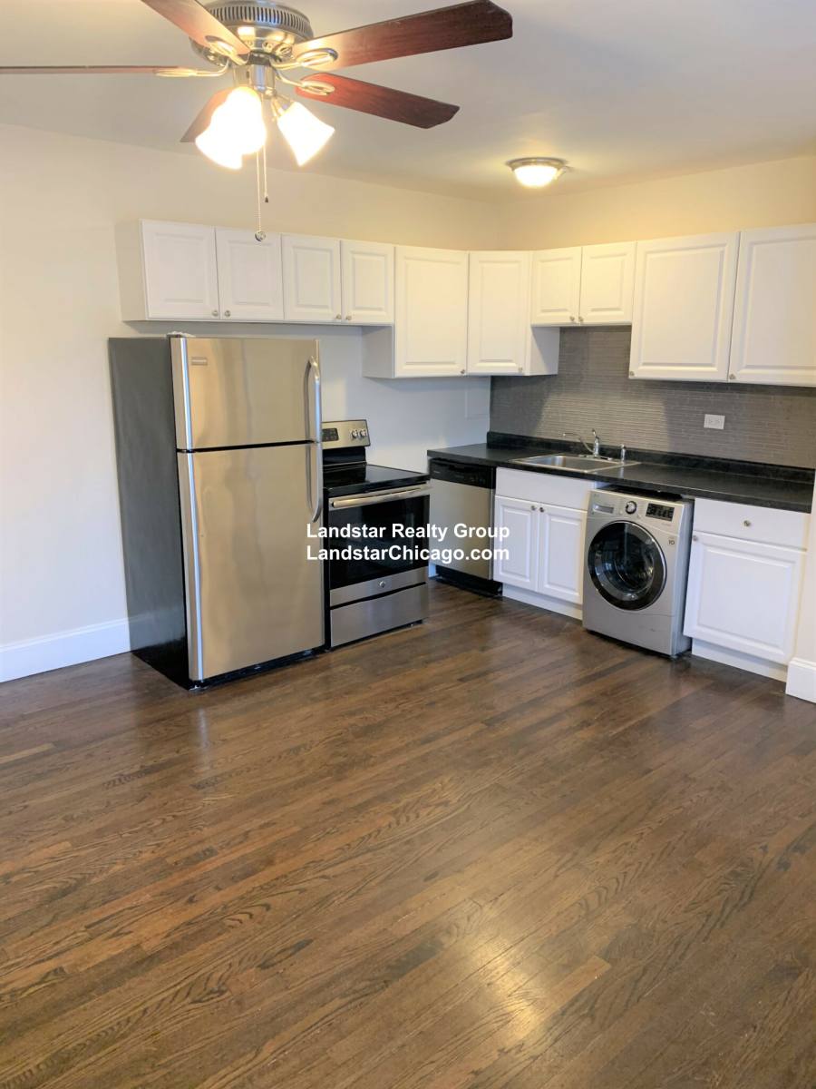 Apartment for rent at 3345 N Marshfield Ave #202, Chicago, IL 60657