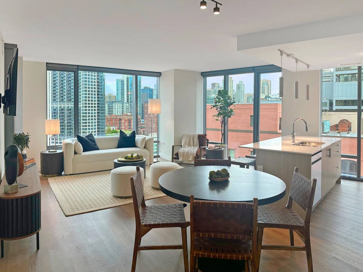 Apartment for rent at 350 N Canal St #1501, Chicago, IL 60606