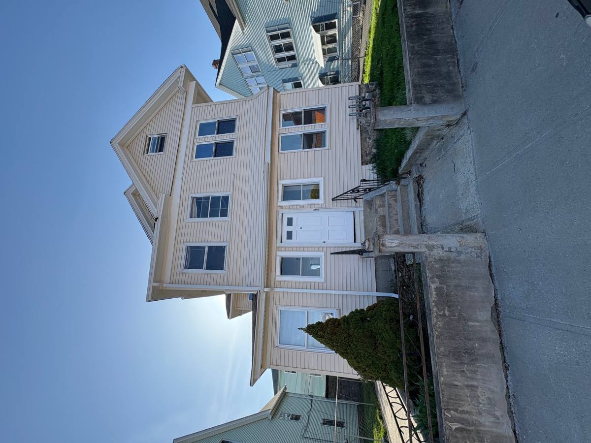 Apartment for rent at 6 Chapin St #1, Worcester, MA 01604