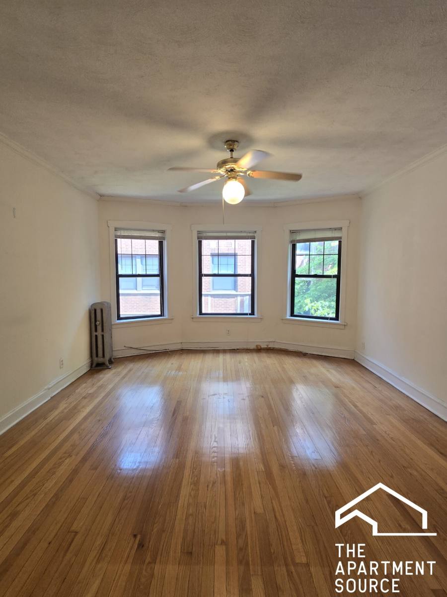 Apartment for rent at 802 S Sherman Ave #2, Evanston, IL 60202