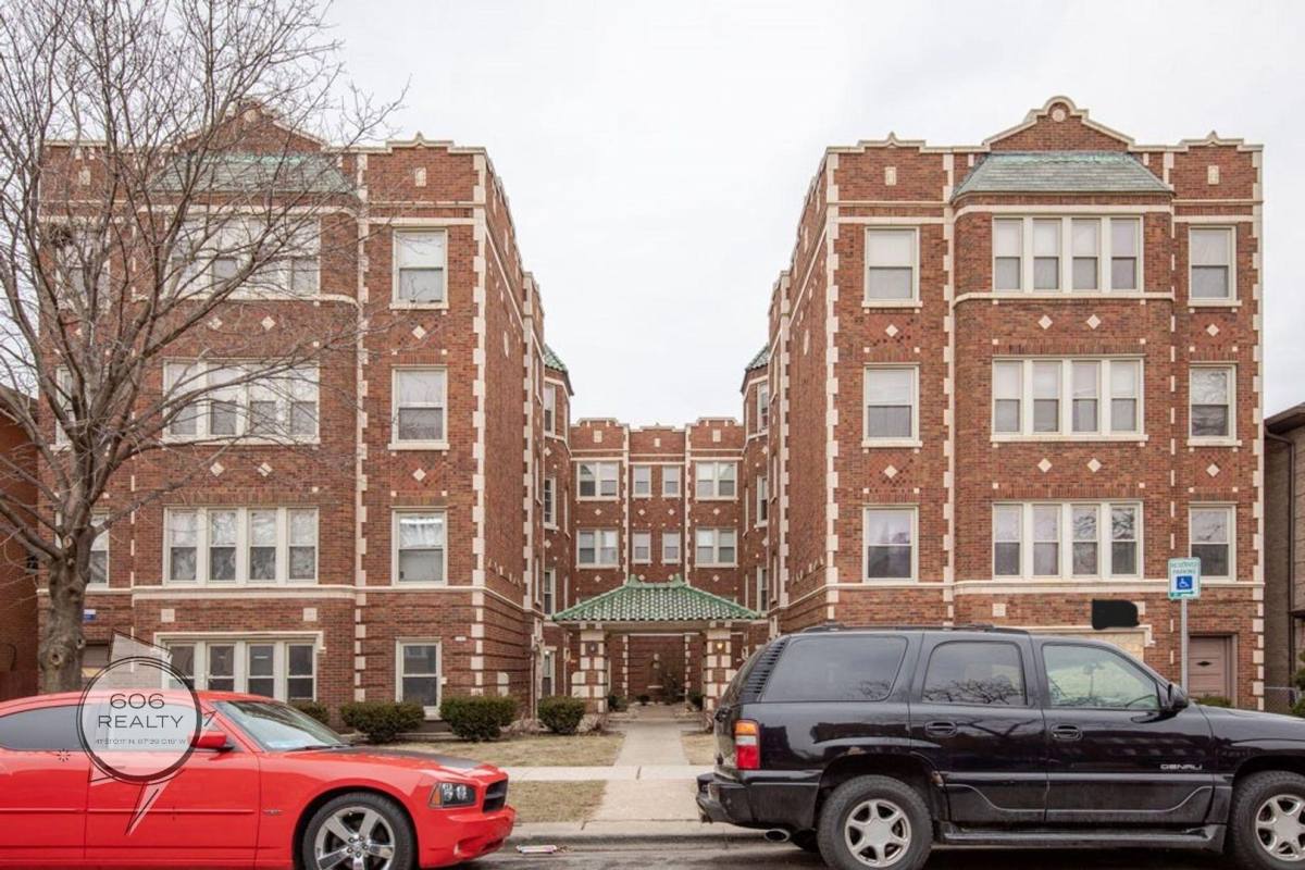 Apartment for rent at 2111 Grove #110, Berwyn, IL 60402