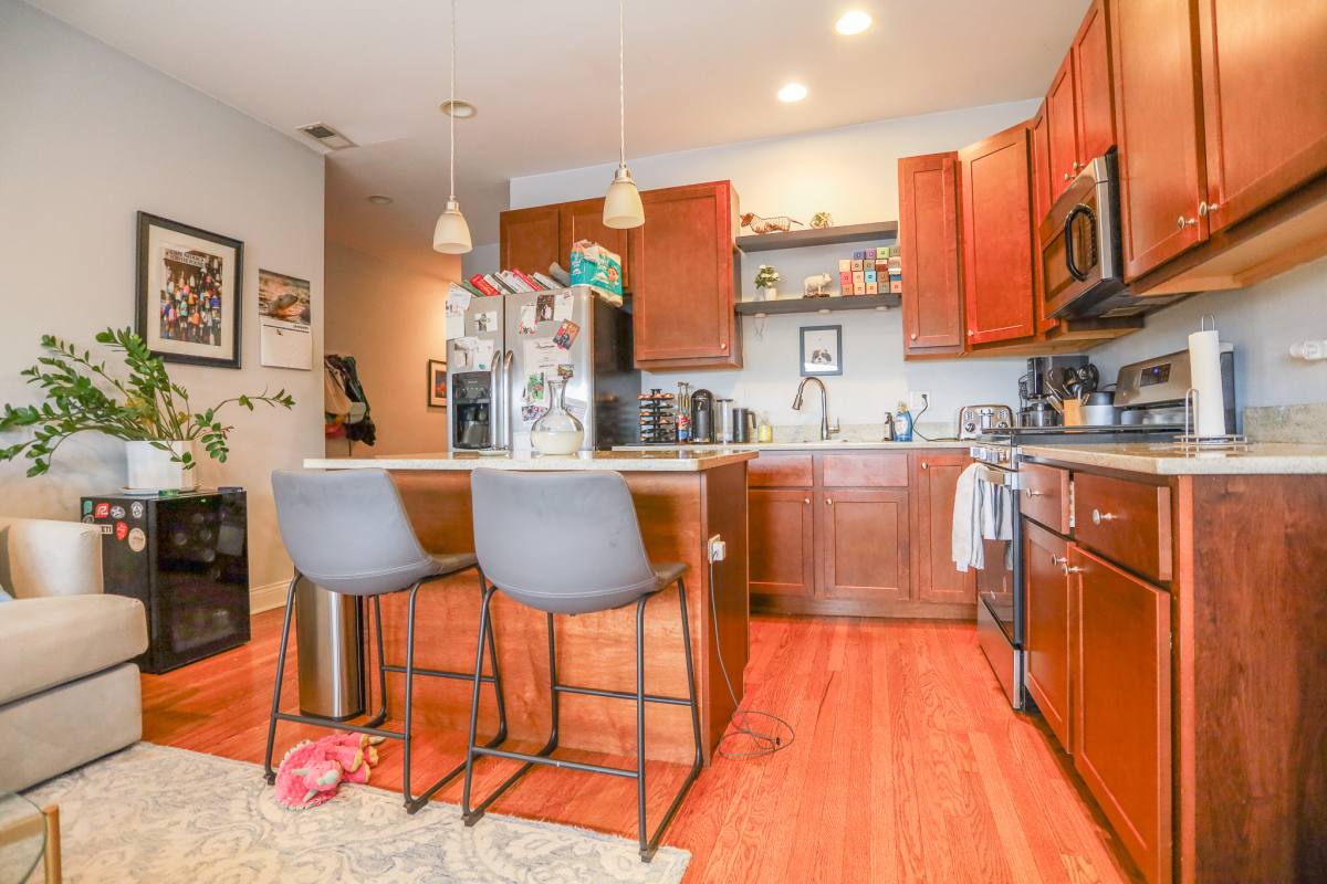 Condo for rent at 920 W Buena #3E, Chicago, IL 60613