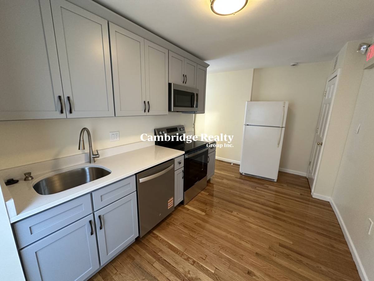 Apartment for rent at 387 Somerville Ave #2, Somerville, MA 02143